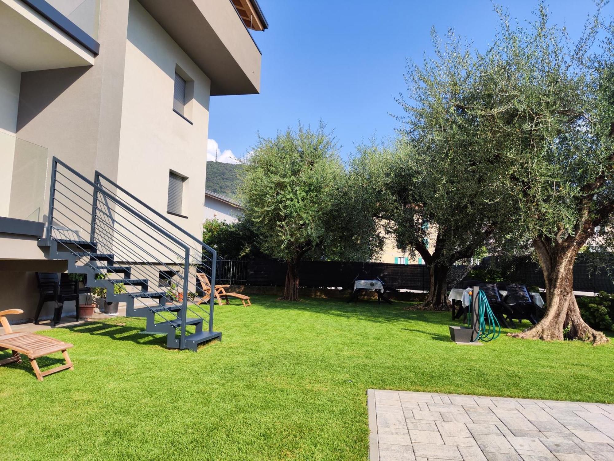 Ferienwohnung Oasi Degli Ulivi Riva del Garda Exterior foto